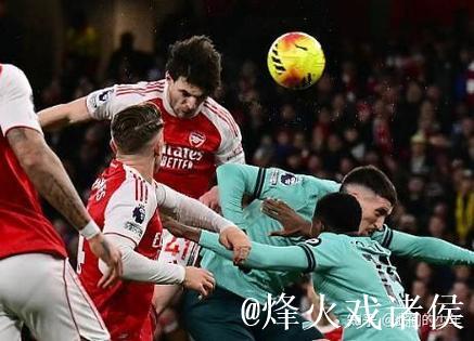 英超-萨卡造乌龙致胜 阿森纳2-1力克狼队继续领跑