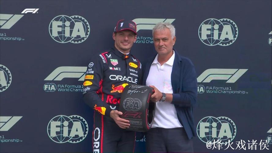 F1英国站排位赛:维斯塔潘杆位 迈凯伦位居二三 F1英国站排位赛:维斯塔潘杆位 迈凯伦位居二三